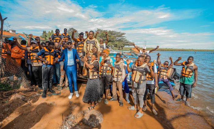LIFE-SAVING: Fortebet donates life-jackets to fishermen worth millions