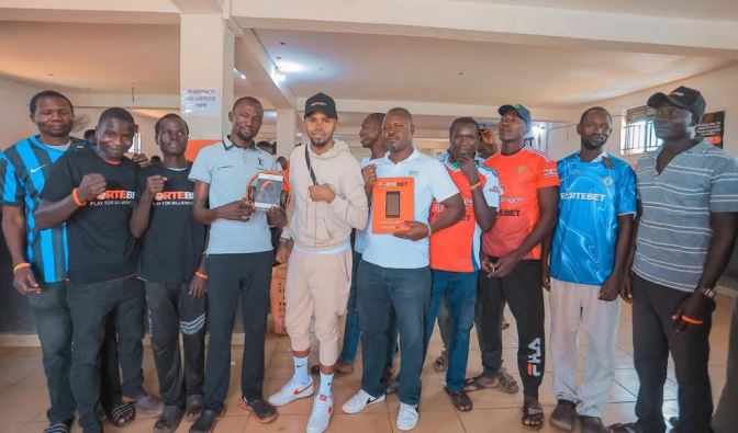 Fortebet Paints Gulu, Kitgum, Pader With Priceless Gifts